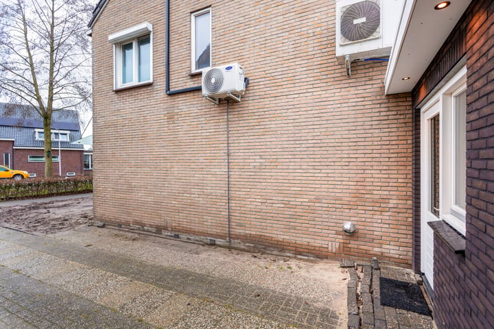 View photo 36 of Churchillstraat 14