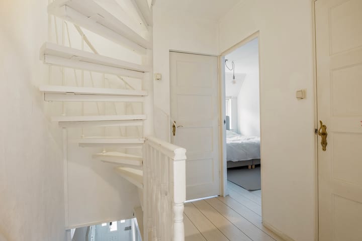 Foto 14 van Cornelis Frederiksstraat 29