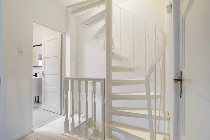 Foto 23 van Cornelis Frederiksstraat 29