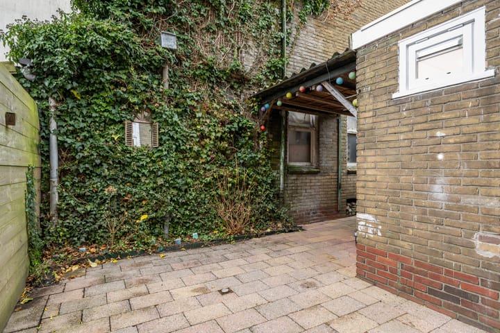 Foto 26 van Cornelis Frederiksstraat 29