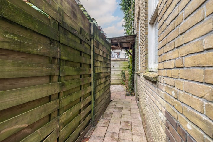 Foto 27 van Cornelis Frederiksstraat 29