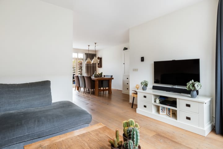 Foto 6 van Bloeme 27