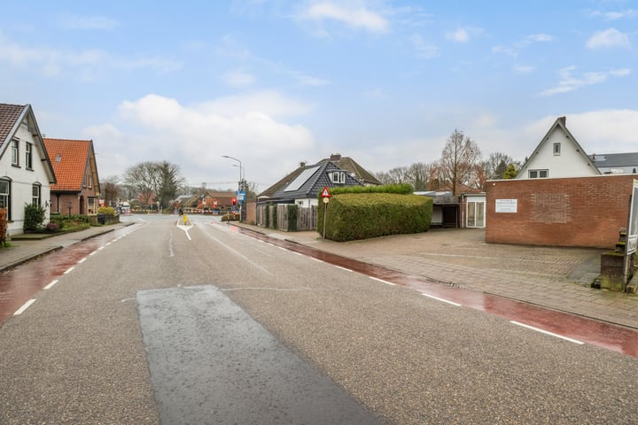 Bekijk foto 20 van Dokter Holtropstraat 159