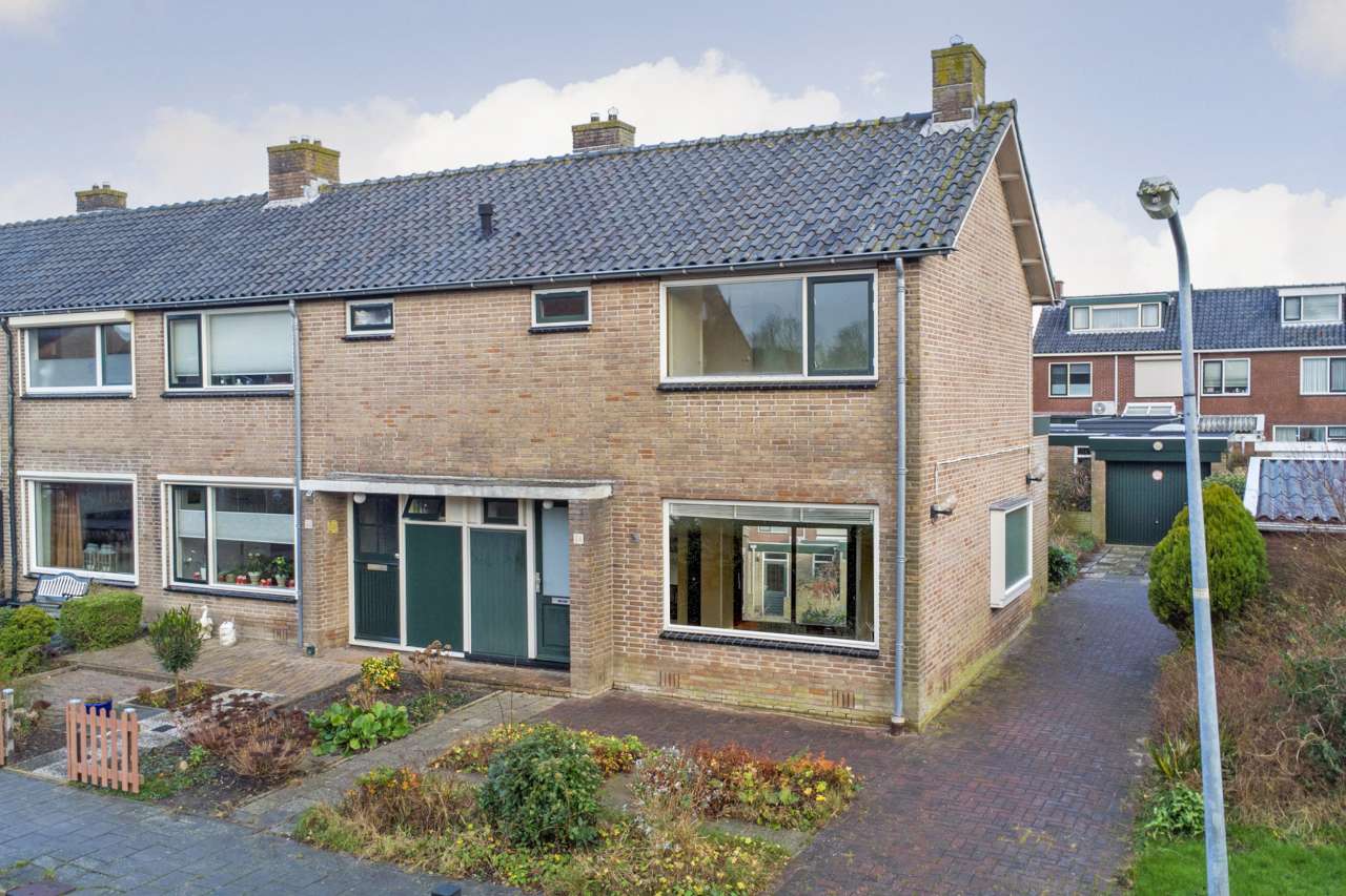 Foto 1 van Pastoor van Haasterstraat 24