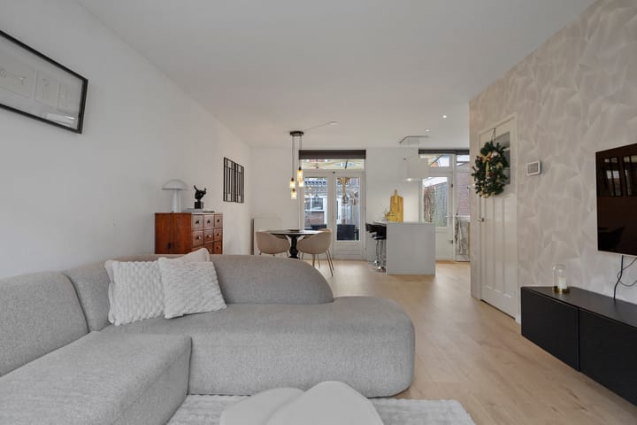 Foto 7 van Prof. Zeemanstraat 21