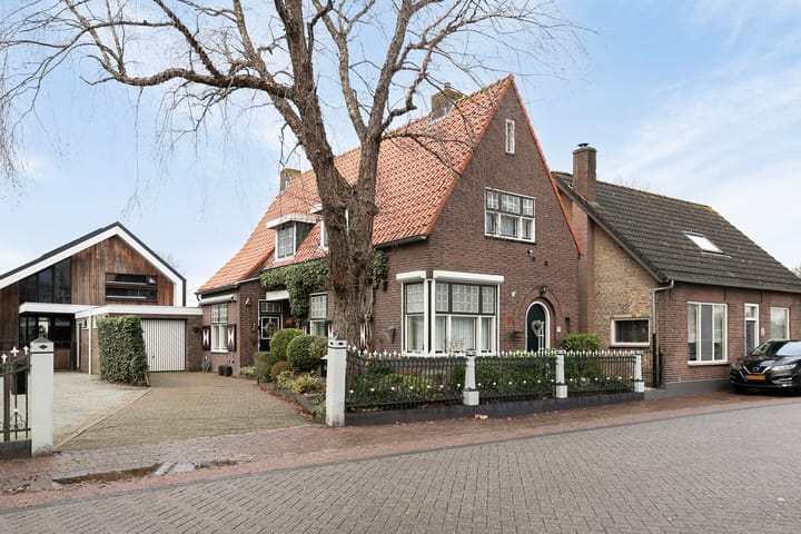 Photo 1 of Spoorstraat 8