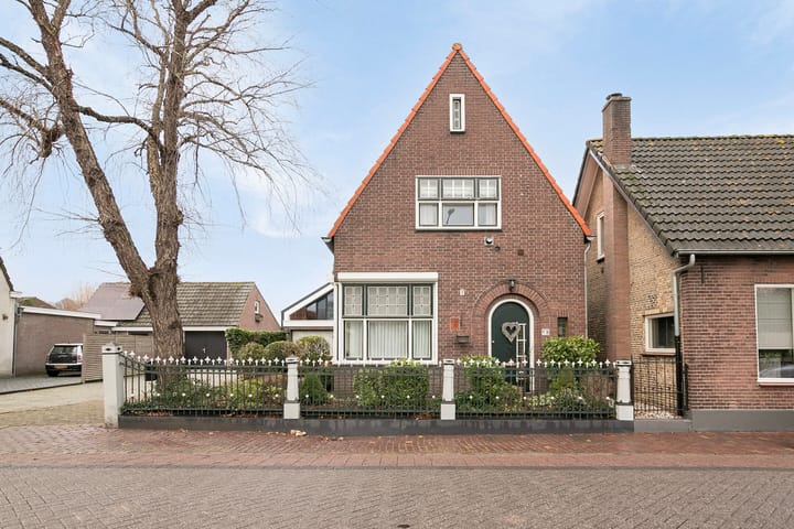 Photo 7 of Spoorstraat 8