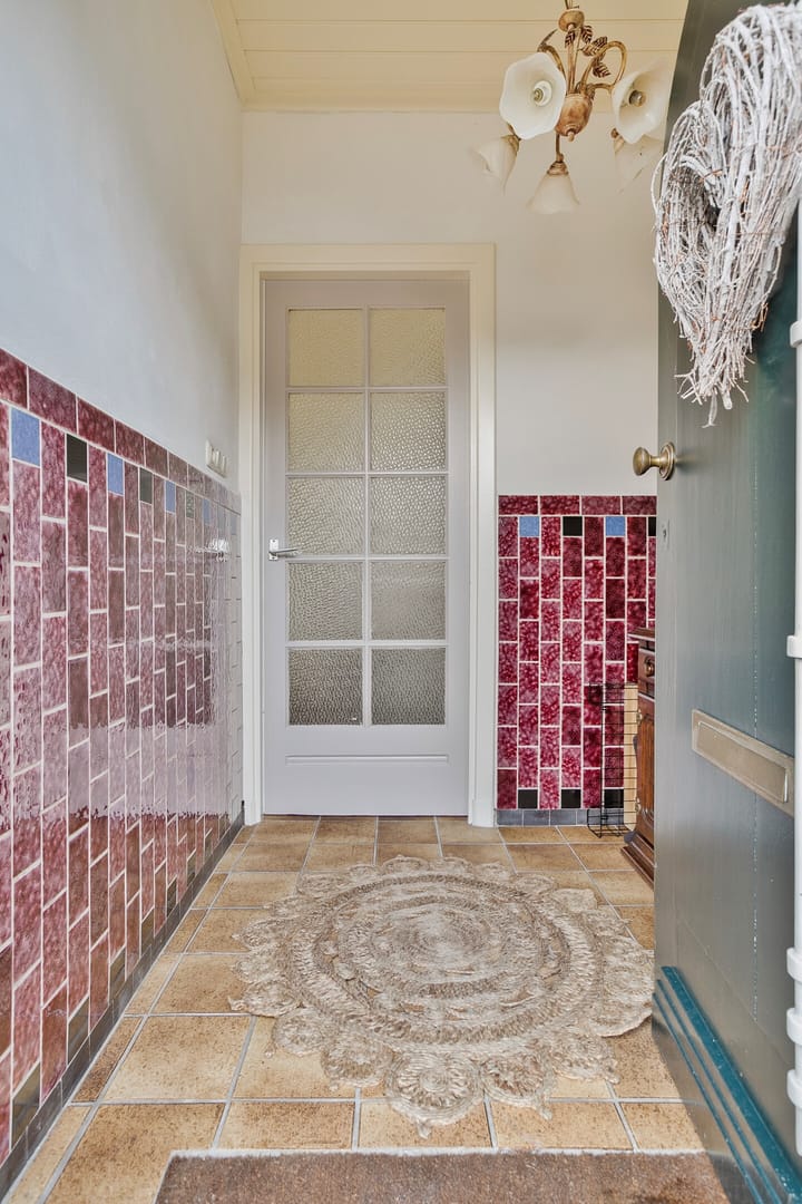 Photo 12 of Spoorstraat 8