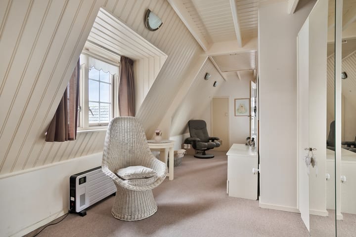 Photo 29 of Spoorstraat 8