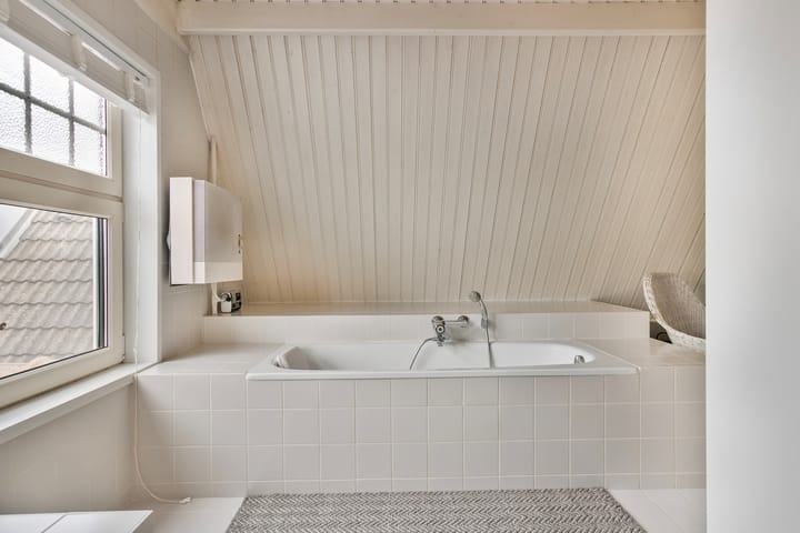 Photo 31 of Spoorstraat 8