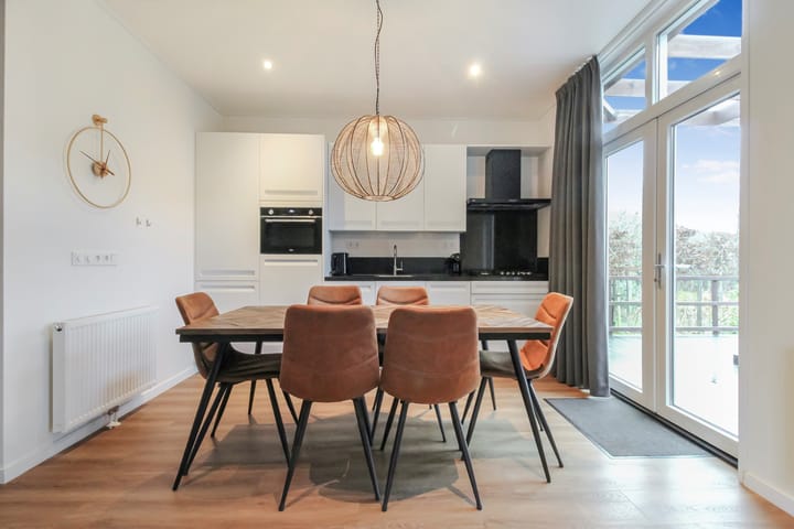 Photo 8 of Valkenburgerweg 128-561