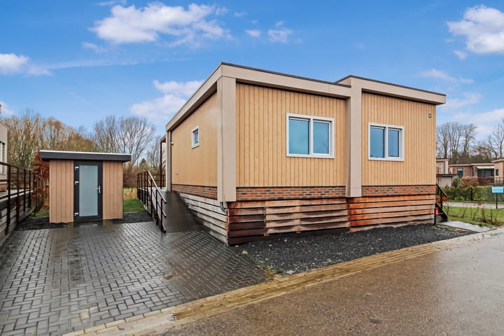 Photo 23 of Valkenburgerweg 128-561