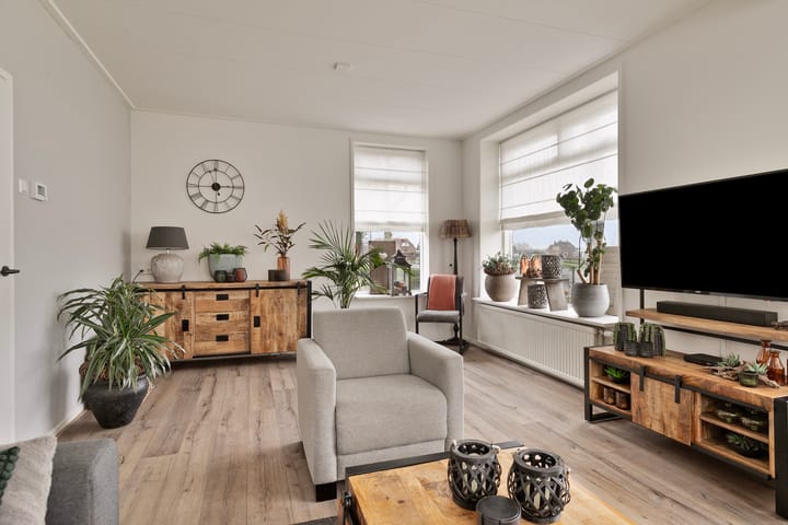 Foto 13 van Zuiderzeestraatweg 330