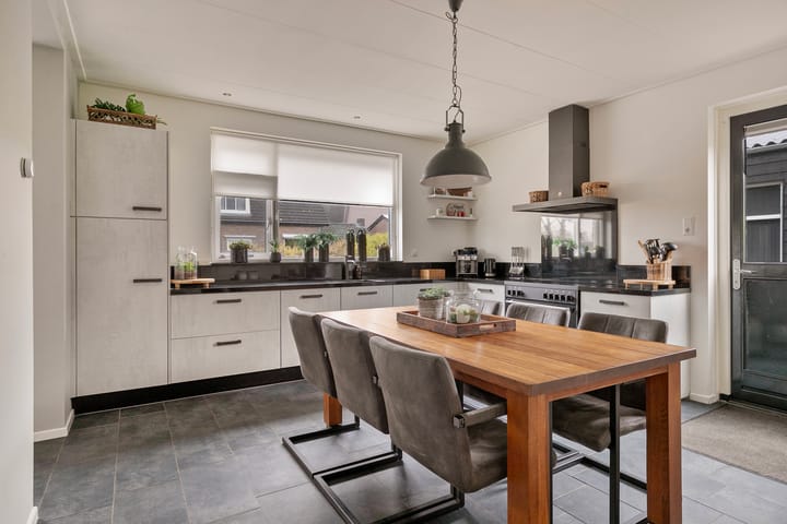 Foto 15 van Zuiderzeestraatweg 330