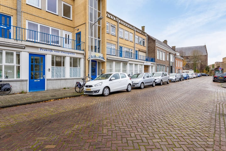 Bekijk foto 15 van Dokter Stavermanstraat 43-A