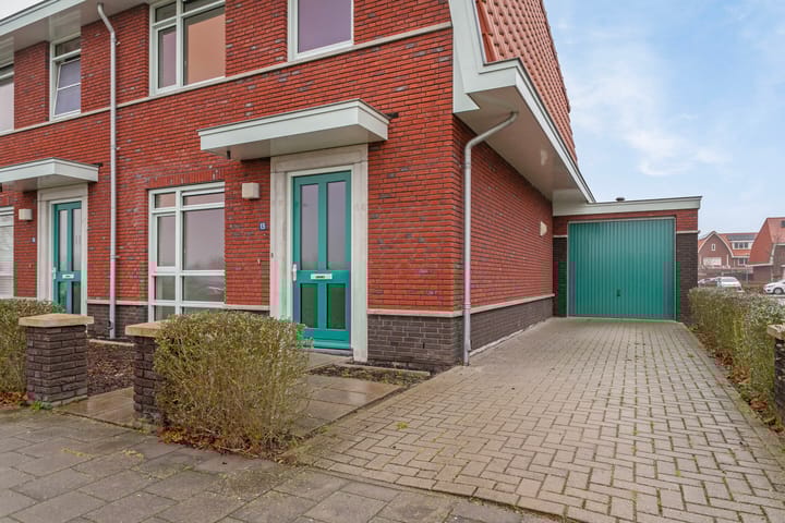 Foto 23 van Maagd 13