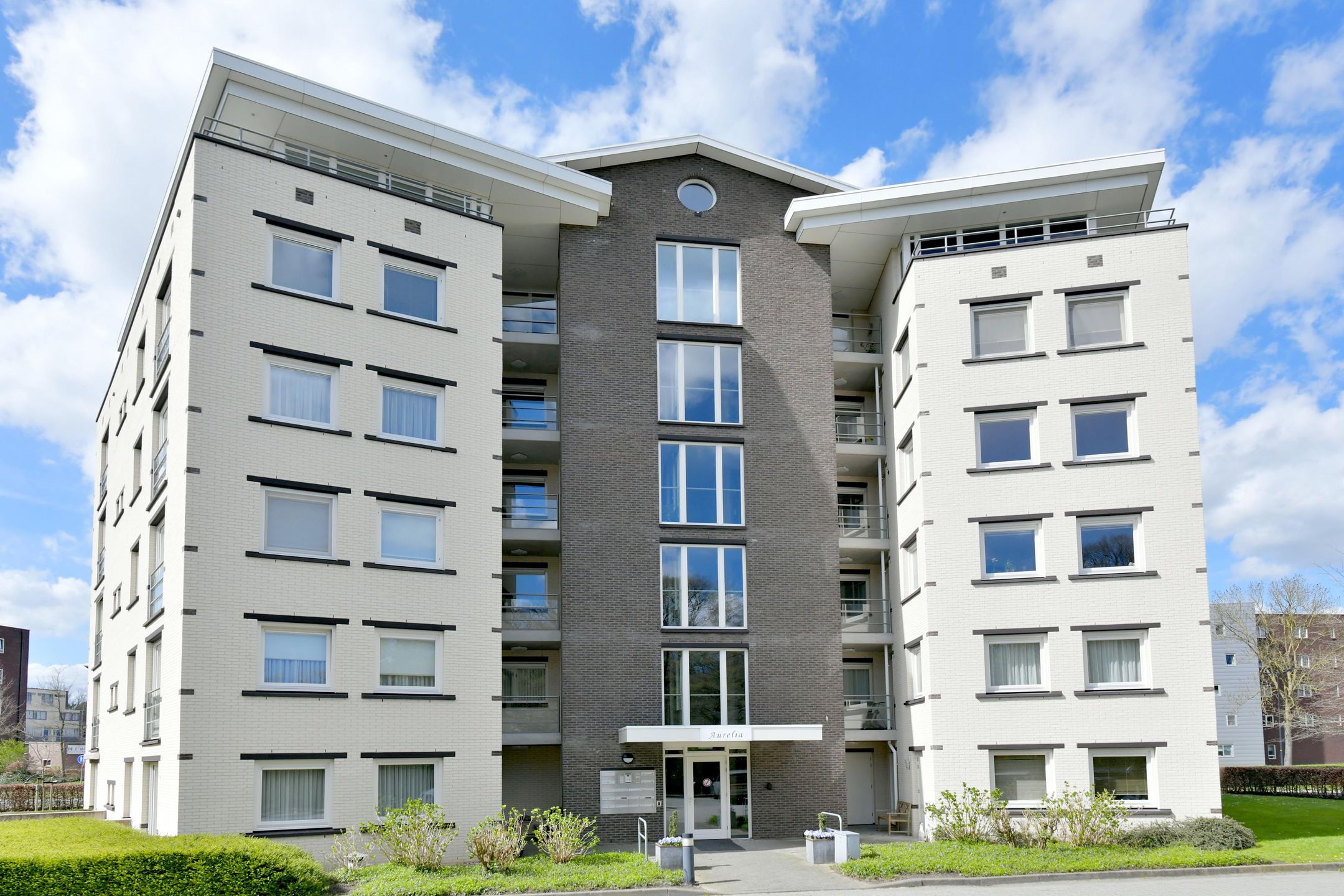 Photo 3 of Vlinderparkweg 68