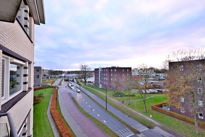 Foto 15 van Vlinderparkweg 68