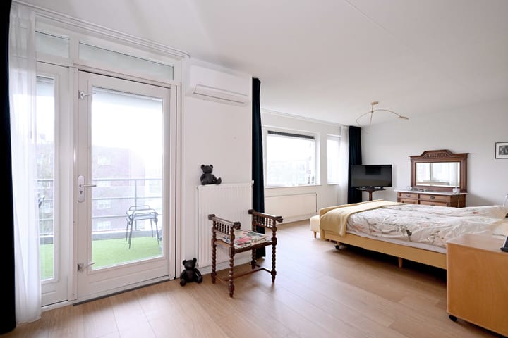 Foto 22 van Vlinderparkweg 68