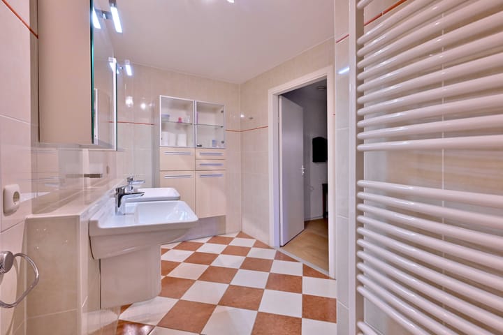 Foto 29 van Vlinderparkweg 68