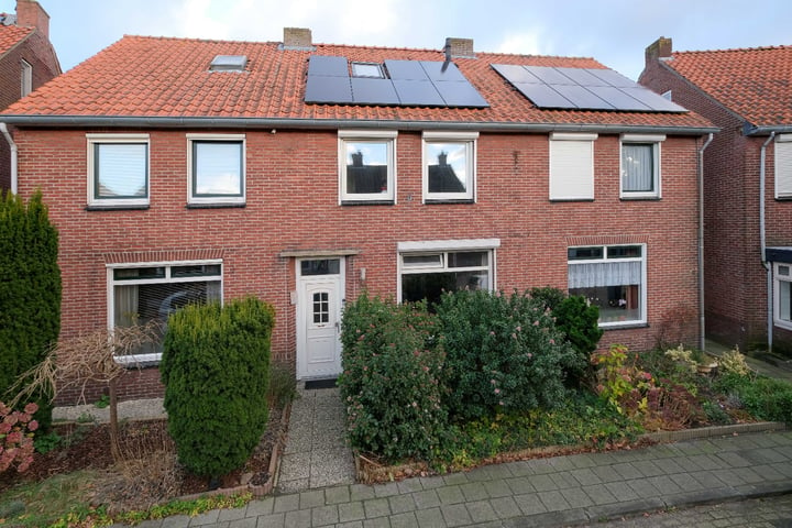 Bekijk foto 1 van Olmstraat 28