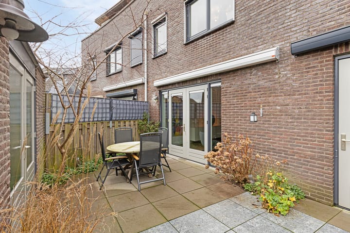 Foto 15 van Burgemeester Leenstraat 12