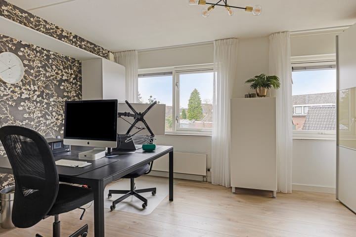 Foto 29 van Burgemeester Leenstraat 12