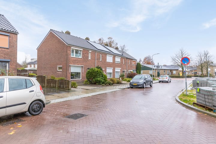 Foto 33 van Christinelaan 17