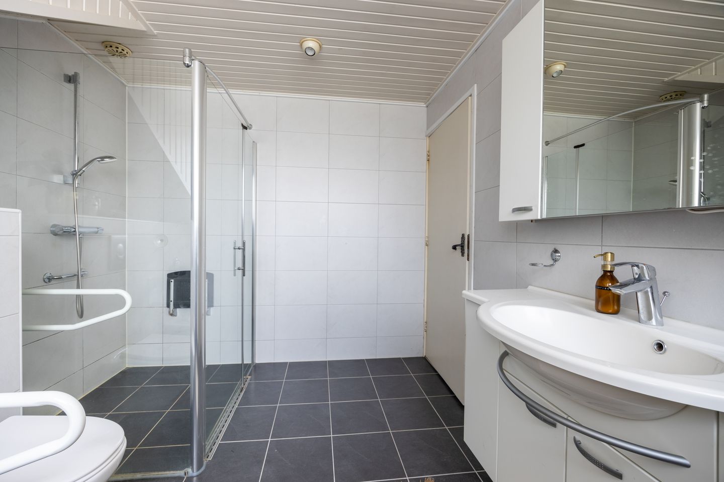 Photo 25 of Tolhuislaan 9