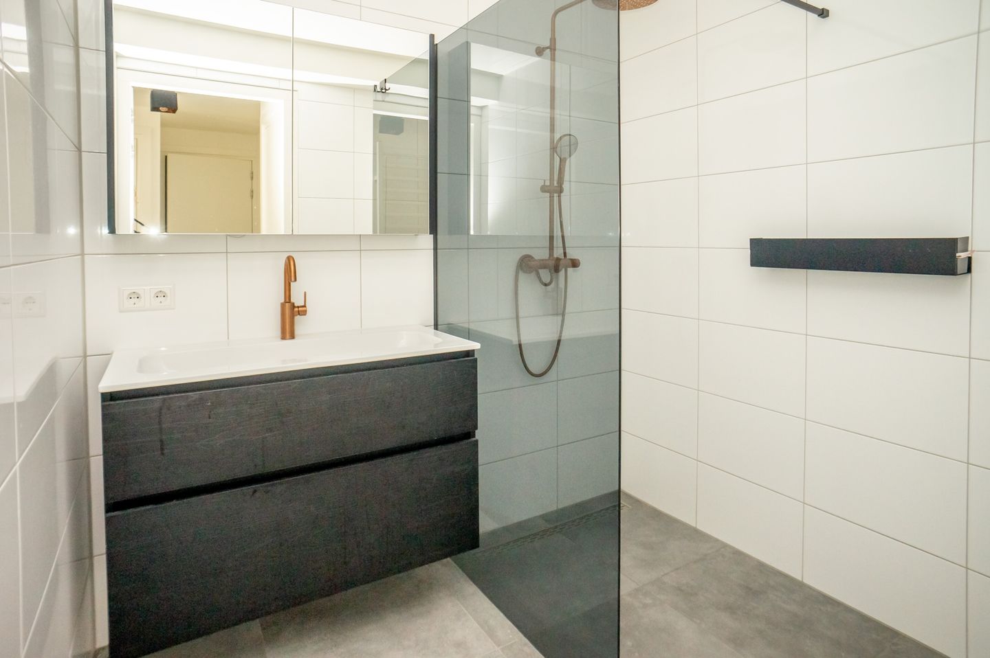 Foto 10 van Breed 44-B