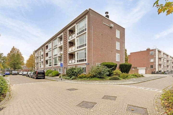 Bekijk foto 3 van Van Leeuwenhoekstraat 37