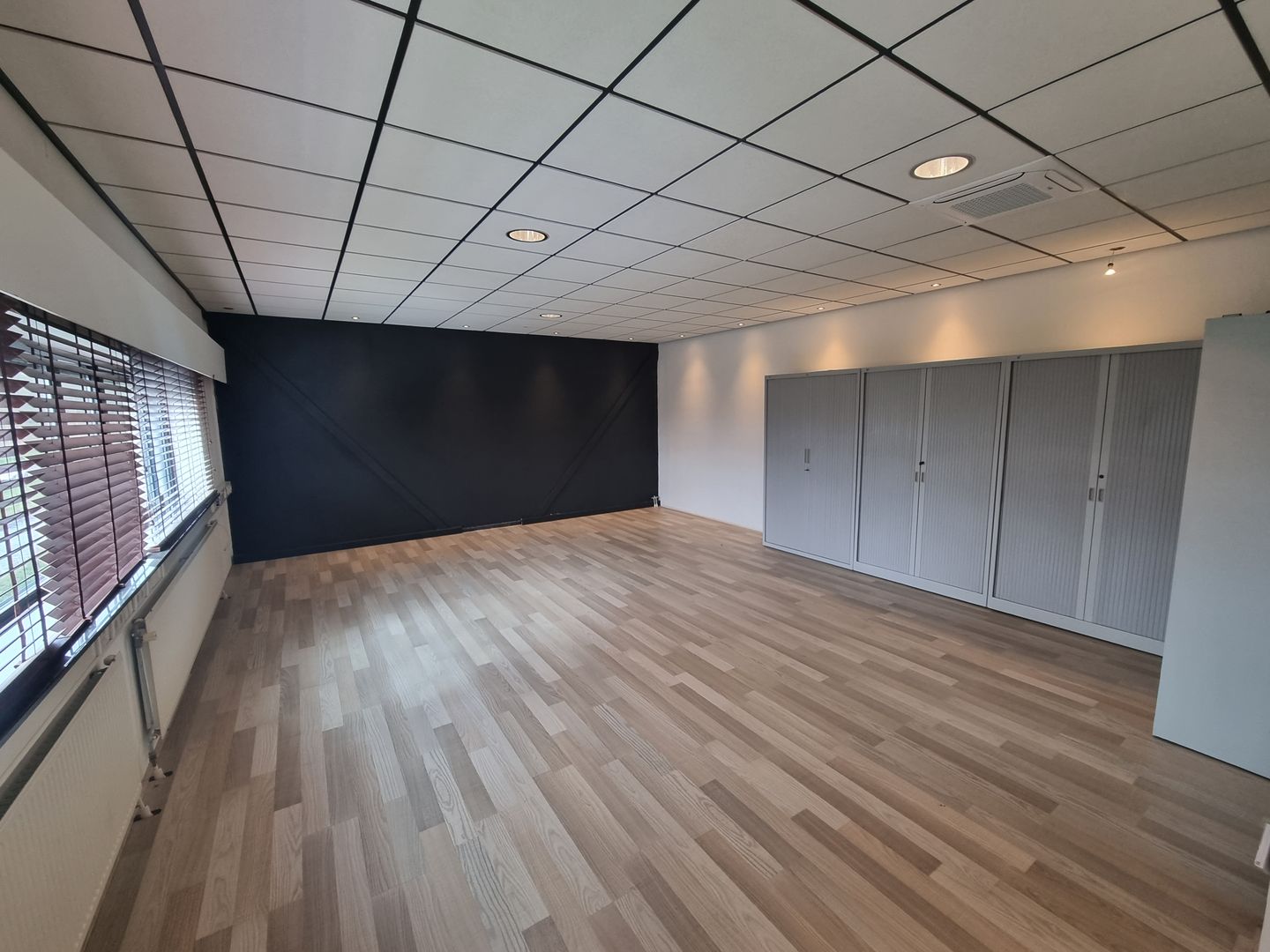 Bekijk foto 2 van Leeghwaterstraat 13-07