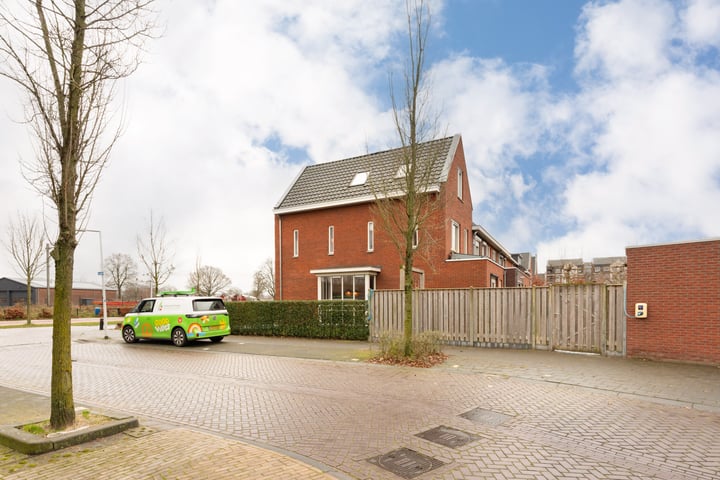 View photo 43 of Zijdehoenderlaan 2