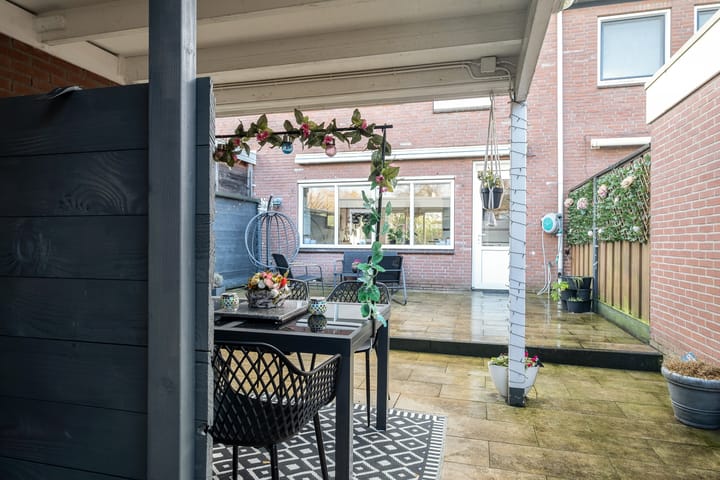 Photo 22 of Dr Ariënsstraat 101