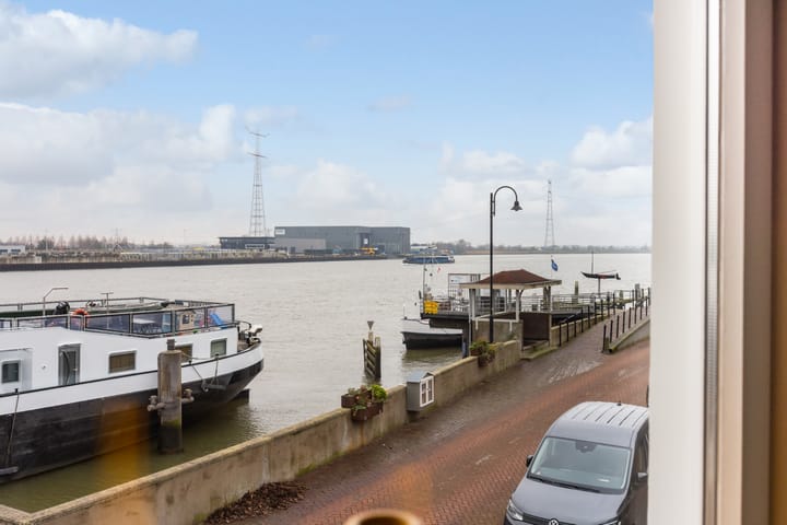 Foto 8 van Voorstraat 104