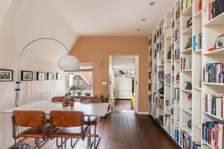 Foto 16 van Voorstraat 104