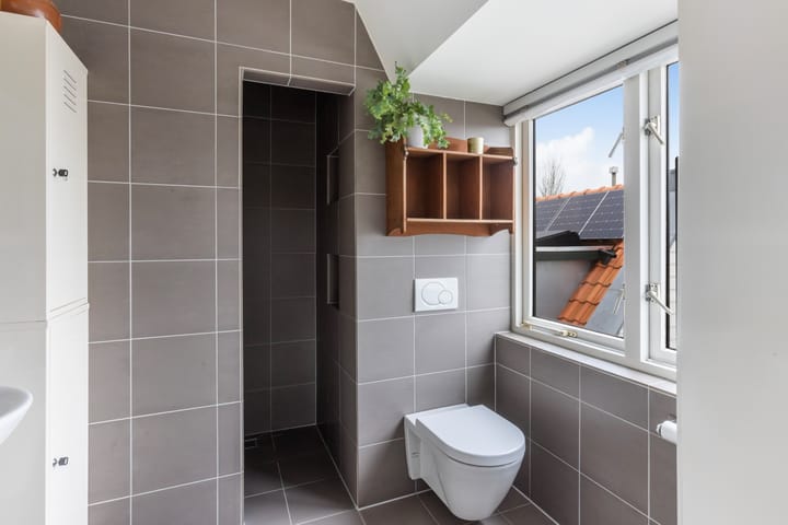 Foto 27 van Voorstraat 104