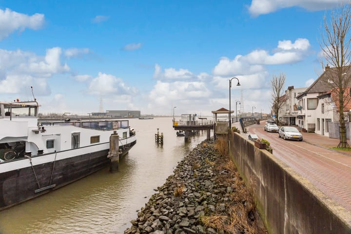 Foto 57 van Voorstraat 104