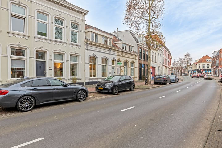 Bekijk foto 3 van Auvergnestraat 16