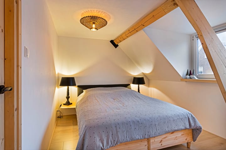 Foto 3 van Middenlaan 21