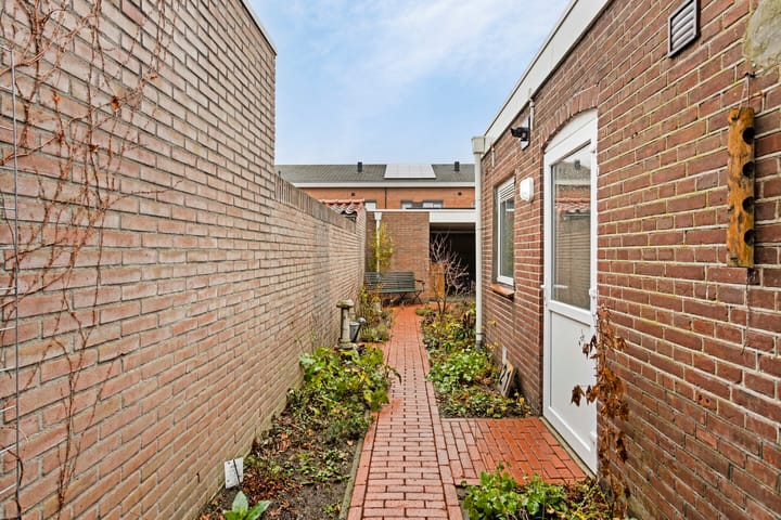 Foto 35 van Middenlaan 21