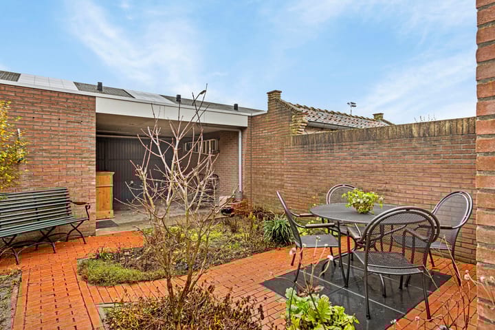 Foto 36 van Middenlaan 21