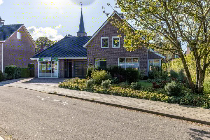 View photo of van der Capellenstraat 15