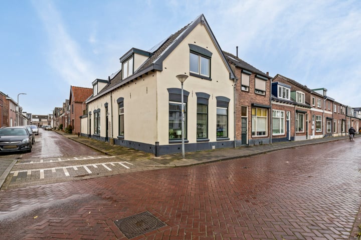 Bekijk foto 1 van Vijfmorgenstraat 33