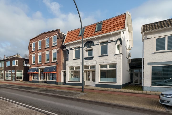 Bekijk foto 1 van Bornsestraat 26