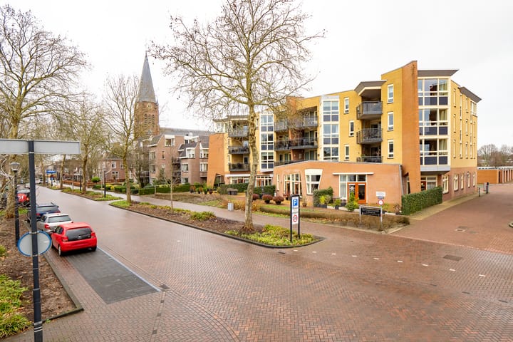 Photo 37 of Grotestraat 140-03