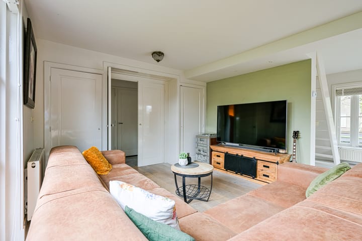 Photo 14 of Esdoornlaan 10