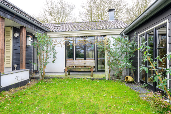 Photo 33 of Esdoornlaan 10