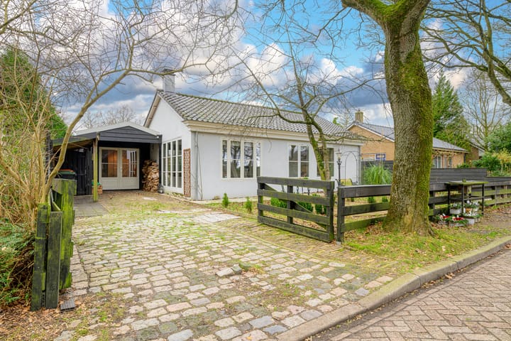 Photo 37 of Esdoornlaan 10