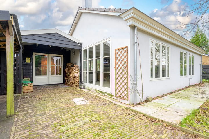 Photo 39 of Esdoornlaan 10